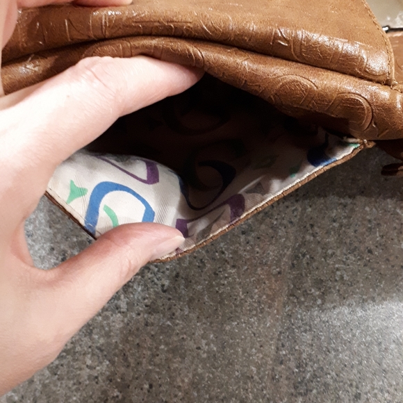 Guess Brand Tan Hip Bag - Picture 10 of 11